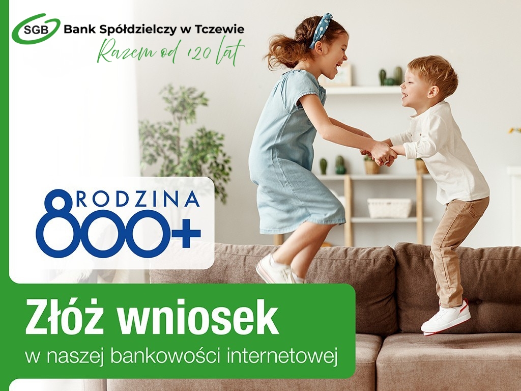 dzieci bawiące się na&nbsp;kanapie 